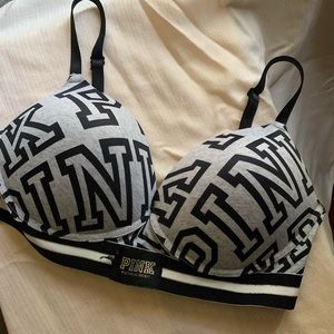 Victoria secret bra never worn too large for me